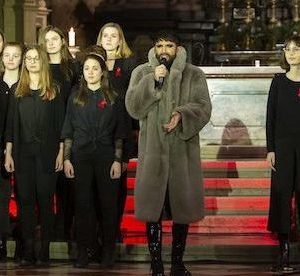 Vienna, la cerimonia del 1 dicembre in Chiesa con Conchita Wurst